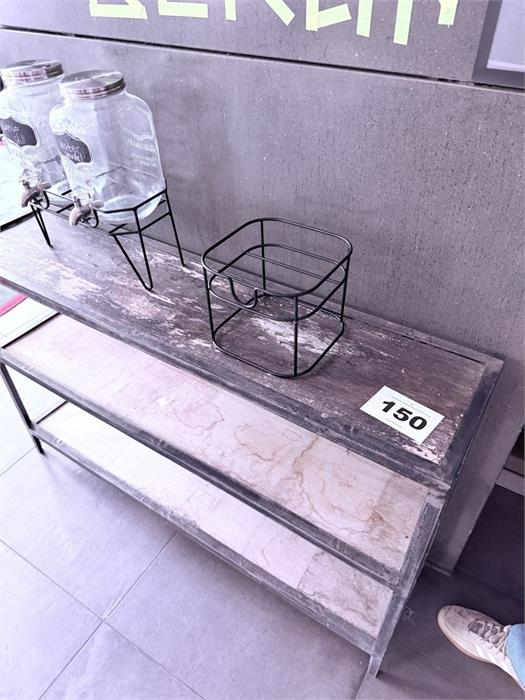 Sideboard und 2 Getränkespender